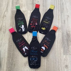 SOLD NWT💍 🍷 Wine Bottle Covers for the First Year of Marriage 💍 🍷